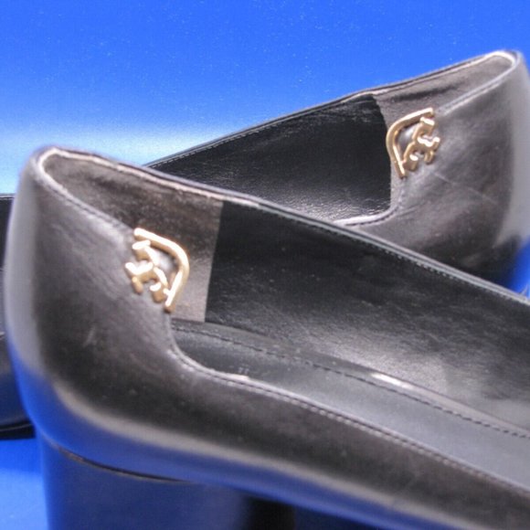 Tory Burch Elizabeth Round Toe Black 1.75" Block Heel with Ankle Details 9.5M - Picture 10 of 16